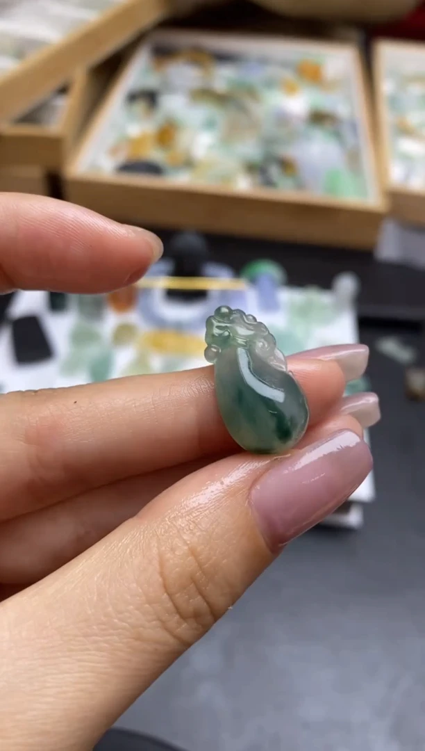 【闪购商品】定制翡翠未镶嵌翡翠毛货~