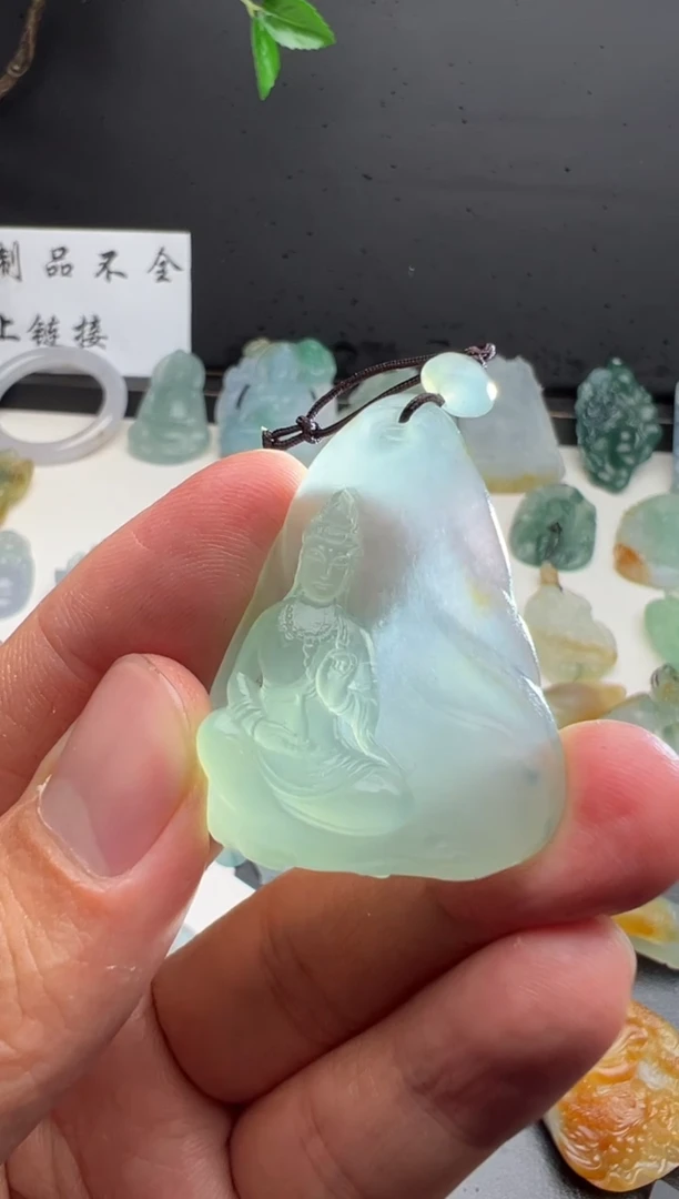 【闪购商品】定制翡翠未镶嵌观音