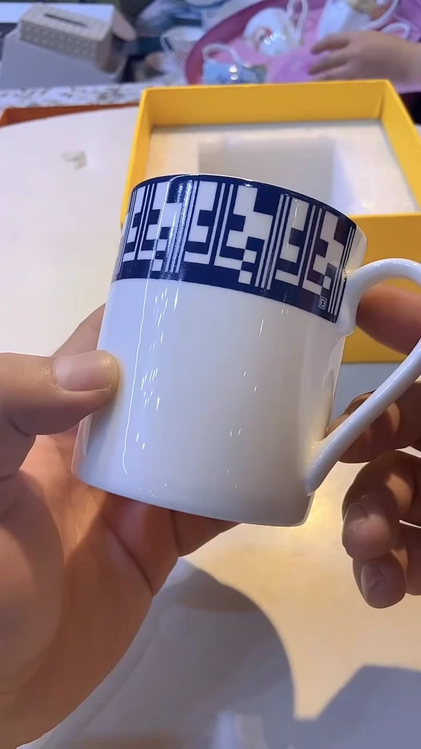 杯鸿辉家品牌瓷器，京东包邮！