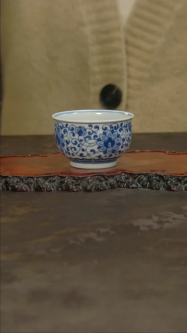 【闪购商品】青花手绘缠枝主人杯