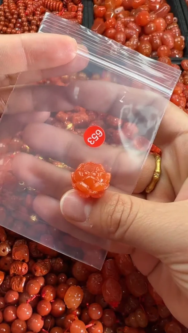【闪购商品】南红玛瑙颈饰未镶嵌1