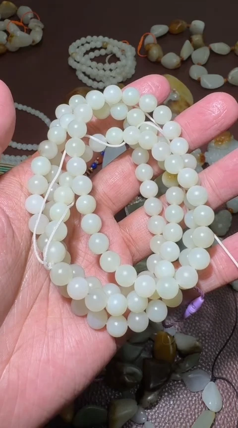 未镶嵌和田玉挂件大**畔和田玉