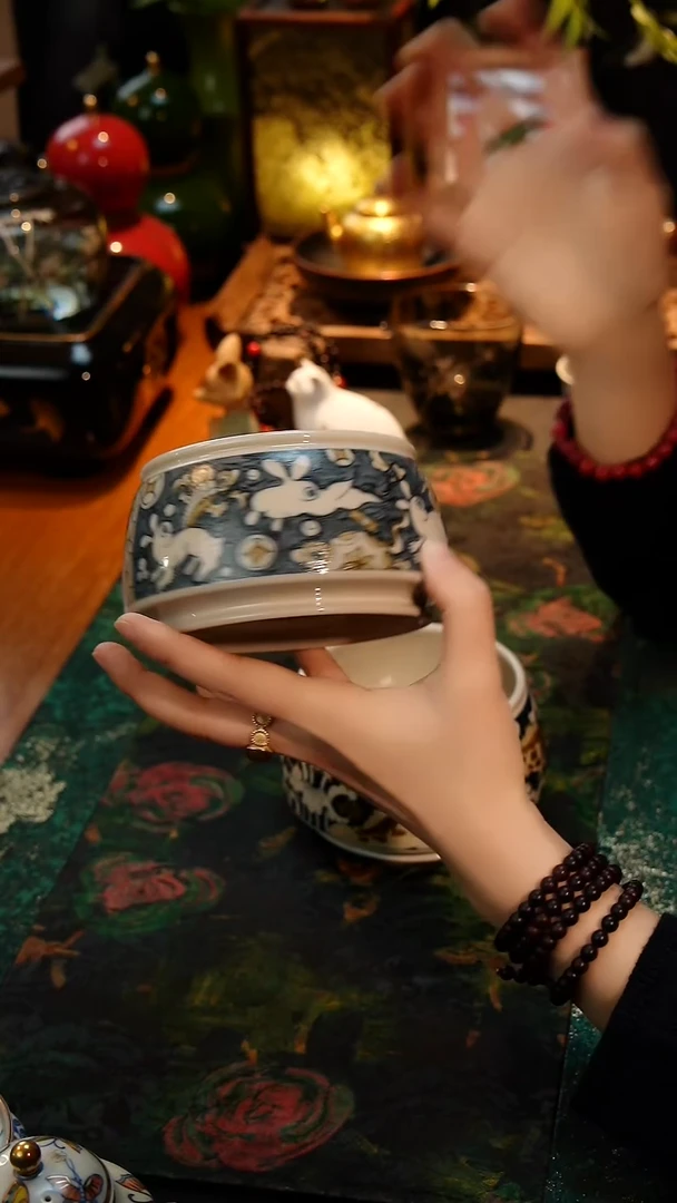 茶器立勤堂 釉里金兔子水洗