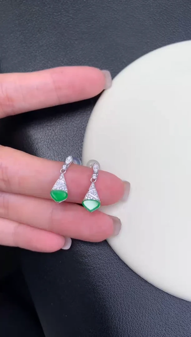 18K金镶嵌定制翡翠不退不换 无鉴赏期