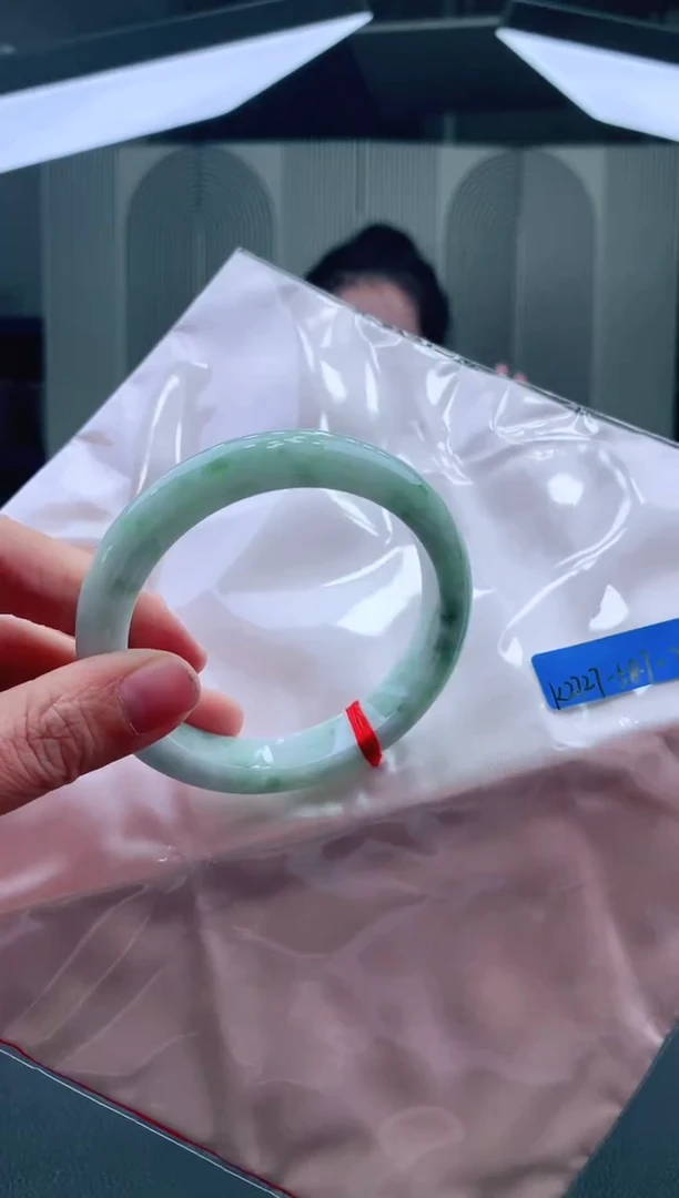 未镶嵌手镯翡翠58