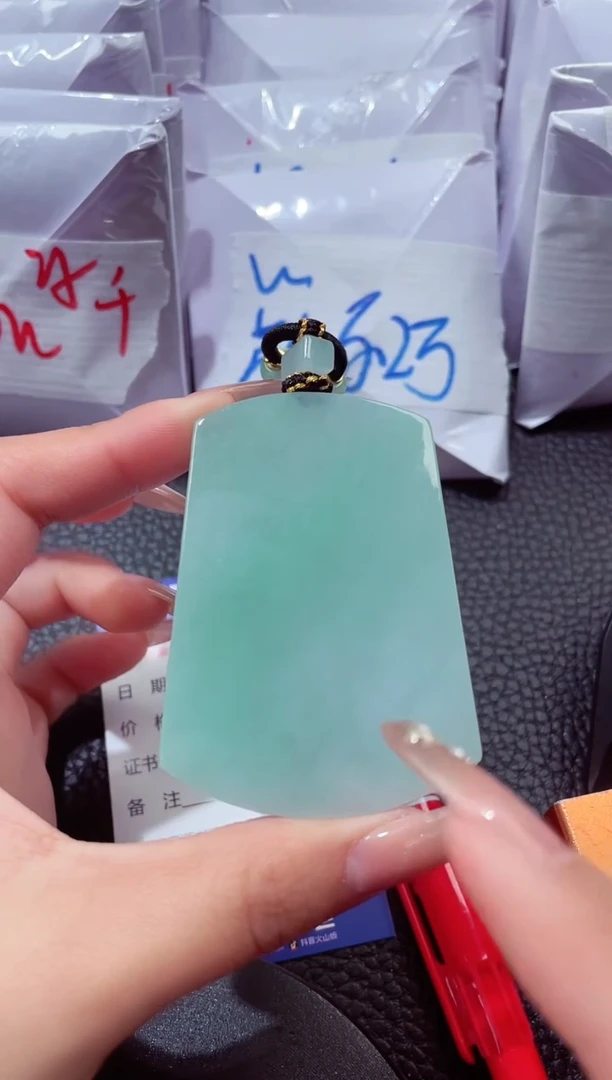 颈饰未镶嵌翡翠00000038