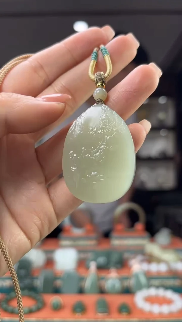 和田玉未镶嵌颈饰佩佩