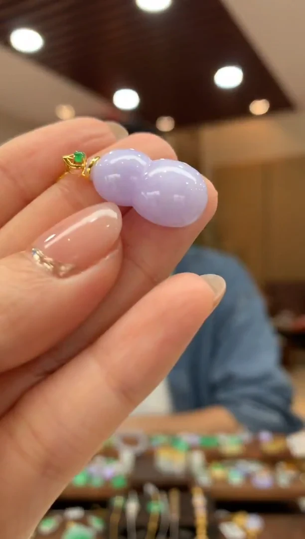 吊坠(不含链)18K金镶嵌翡翠葫芦