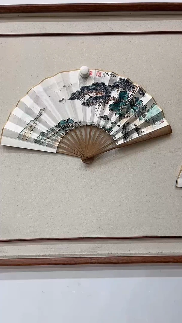国画9.22-XX-周峰-扇子-1