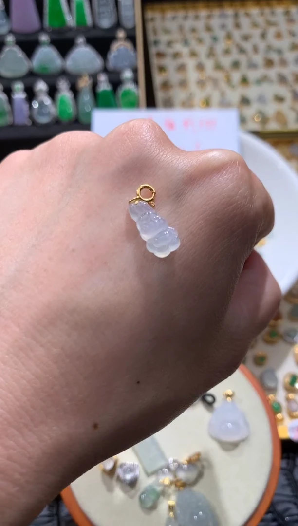 颈饰18K金镶嵌翡翠翡翠