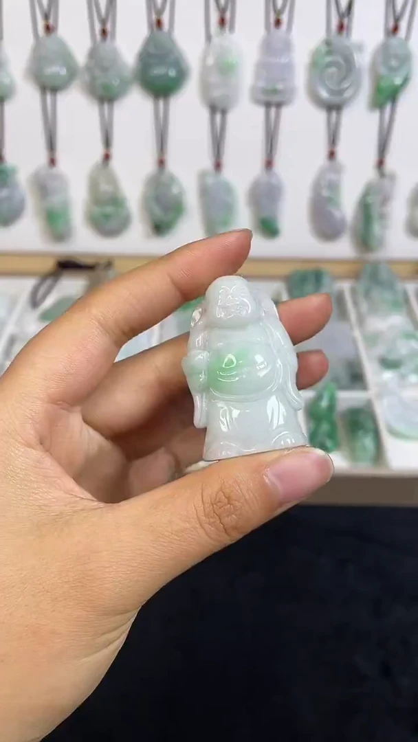 颈饰未镶嵌翡翠1