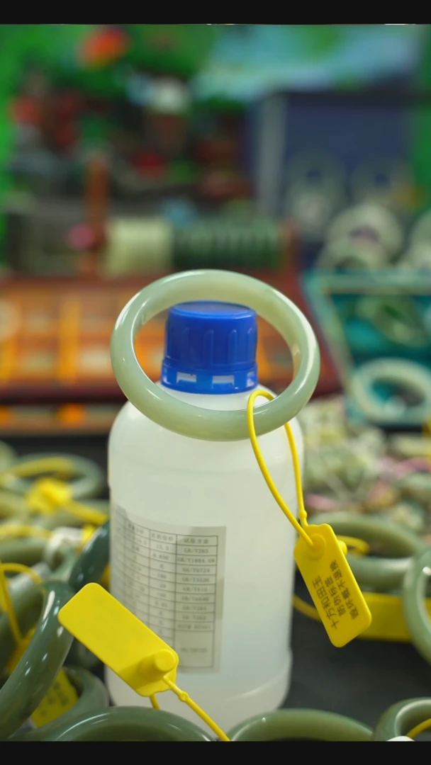 和田玉手镯未镶嵌和田玉圈口60价格3000