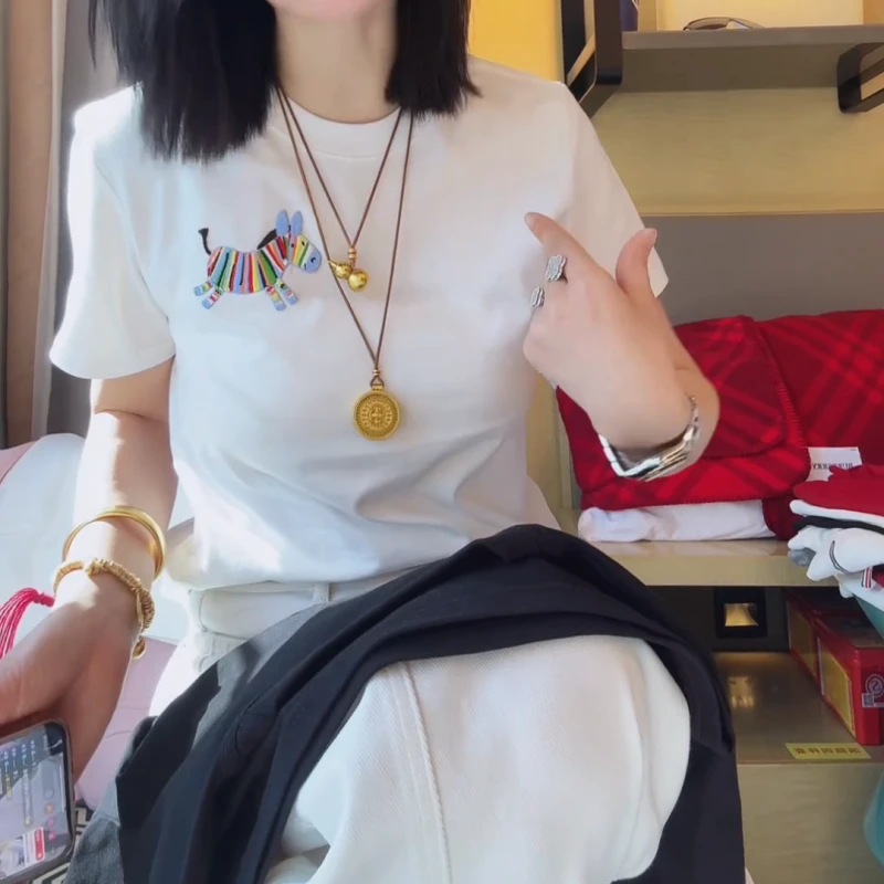 2025春夏新款彩色刺绣小马圆领短袖T恤上衣LK2501385