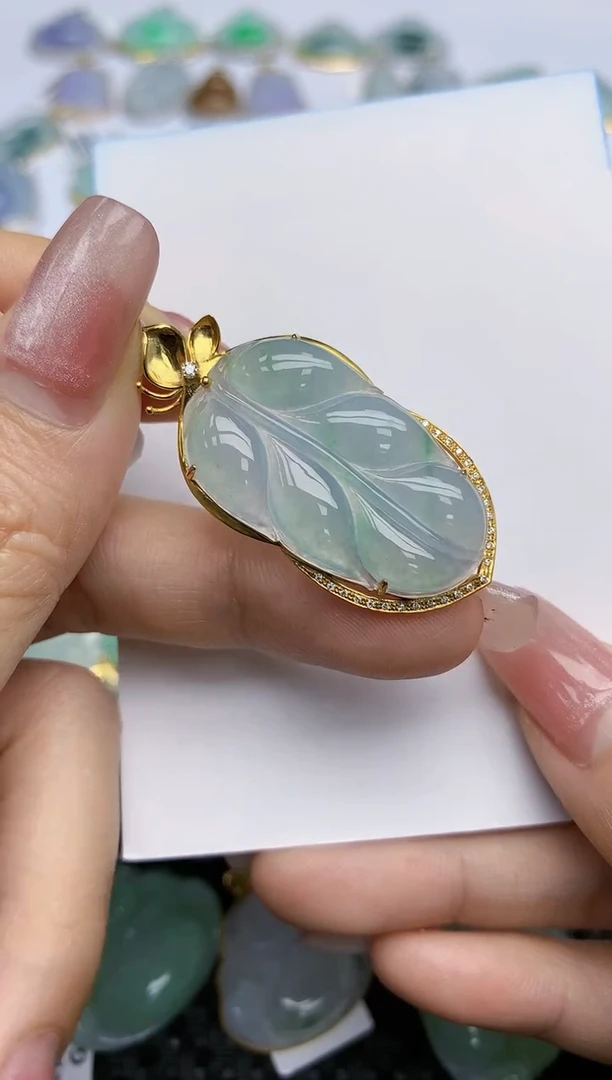 【闪购商品】翡翠18K金镶嵌挂件天然翡翠A货