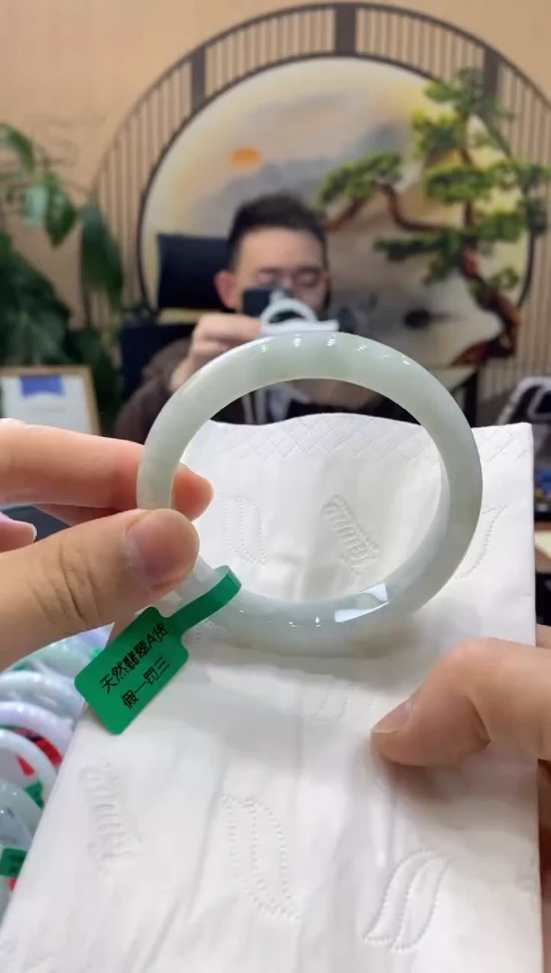 【闪购商品】翡翠手镯未镶嵌000010270