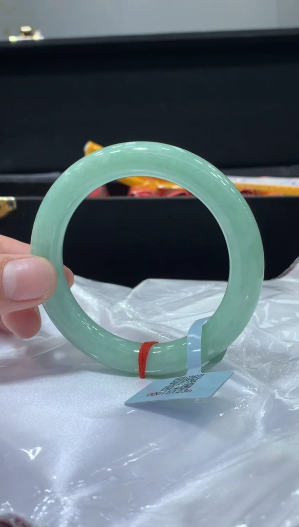 未镶嵌手镯翡翠翡翠手镯