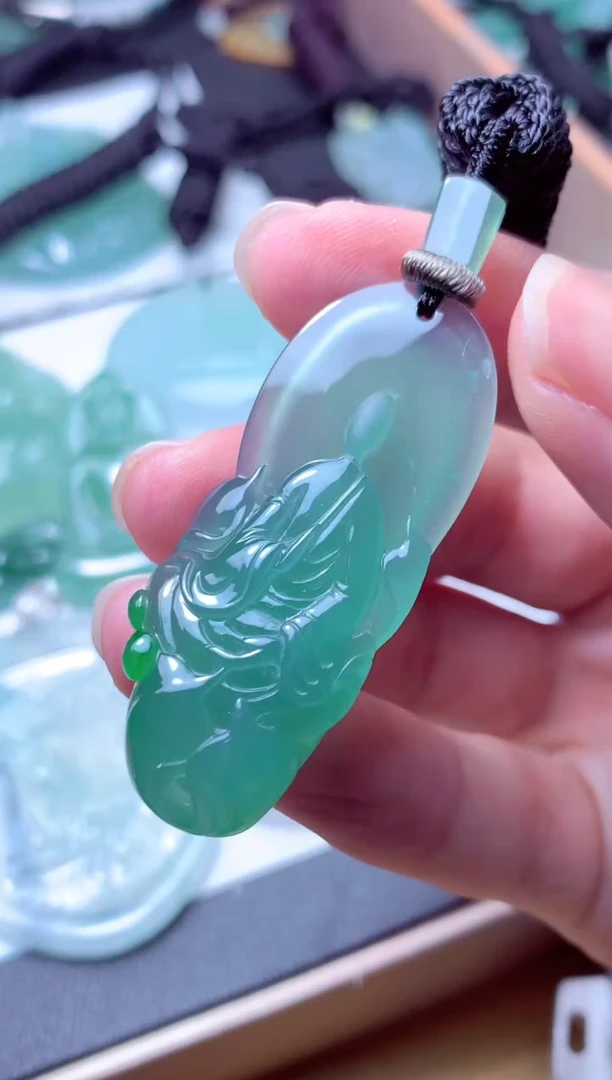 颈饰未镶嵌翡翠天然A货翡翠