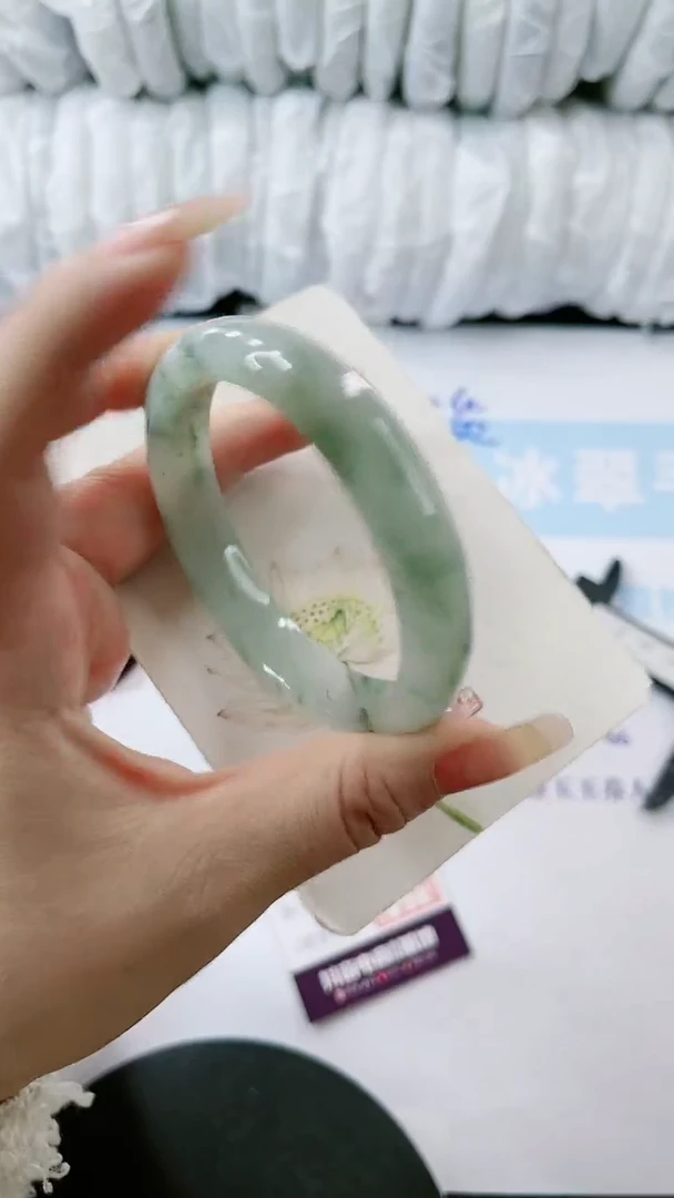 【闪购商品】石英质玉手镯未镶嵌多样性发货S259