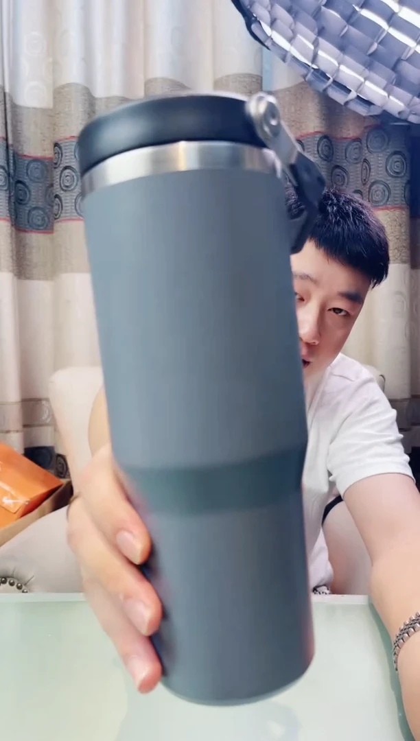 瓷片杯灰