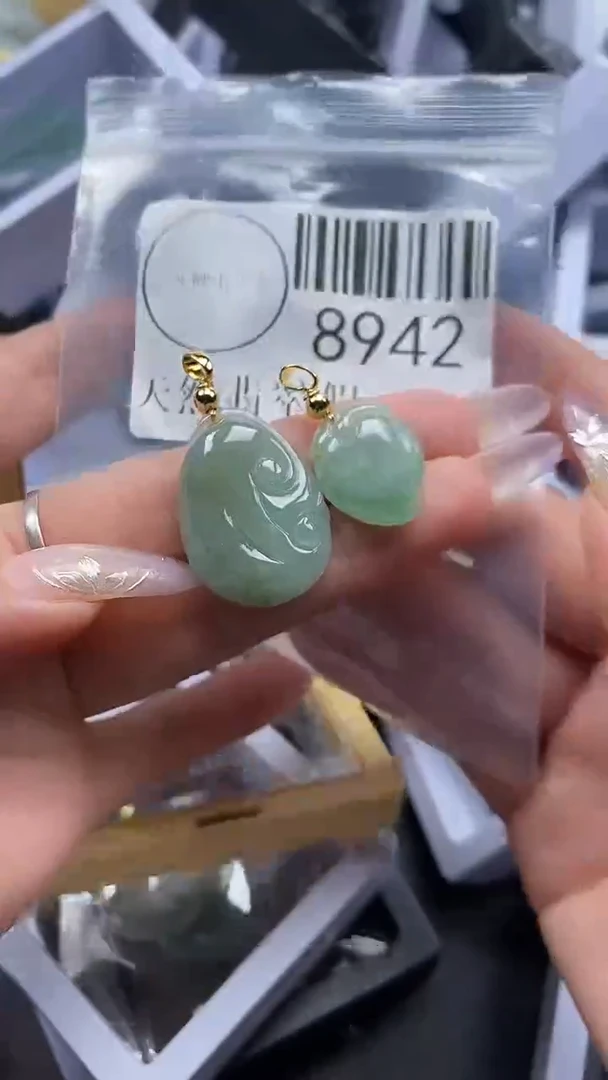 吊坠(不含链)未镶嵌翡翠8942