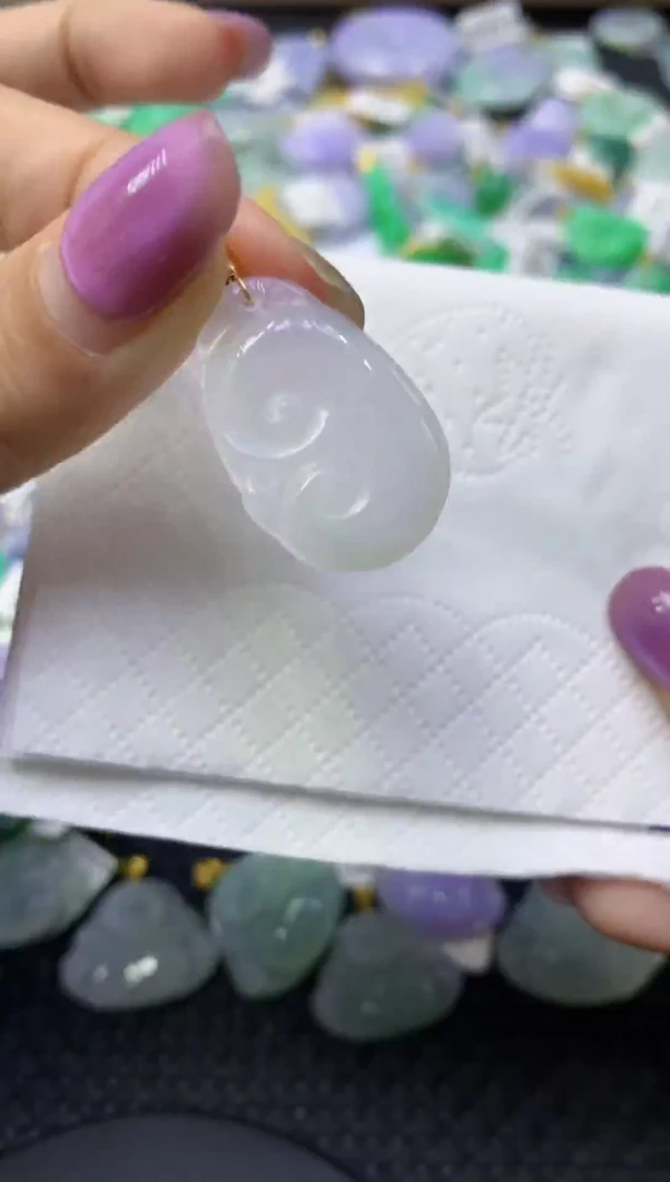 颈饰未镶嵌翡翠天然缅甸翡翠A货