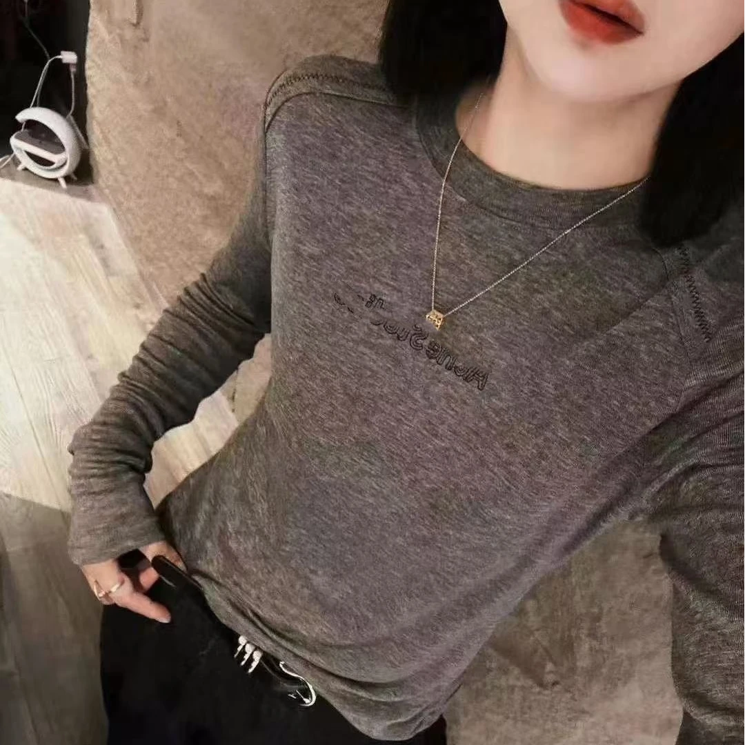 王美丽本丽-no退no换 谨慎下单2250小众设计字母打底上衣