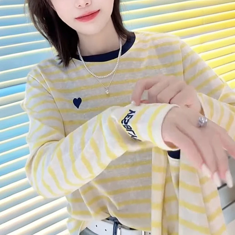 新款2025夏季女装宽松长袖小众风格条纹打底衫休闲刺绣设计