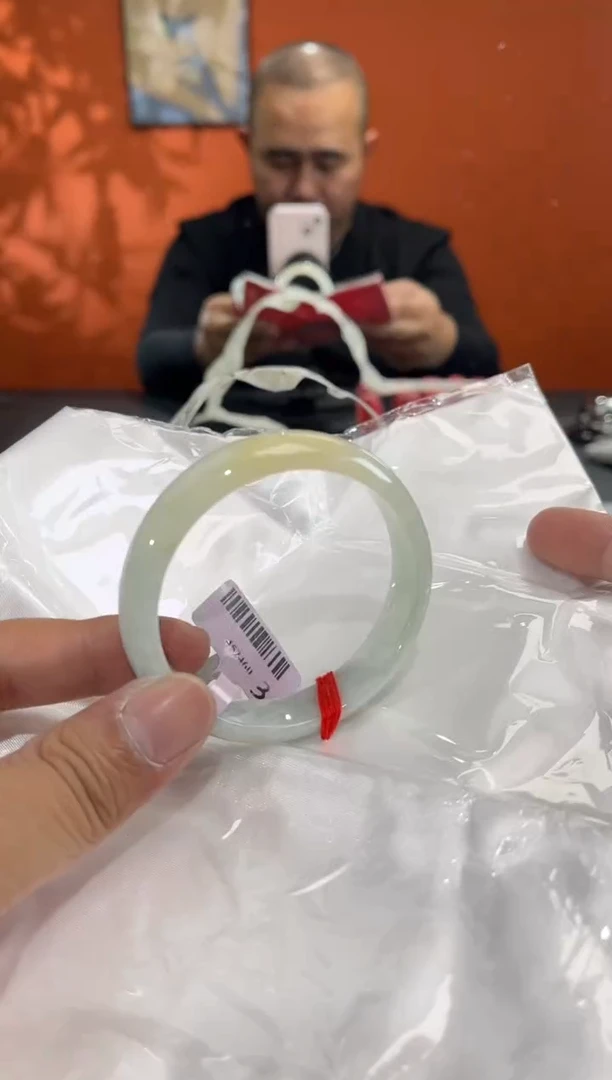 未镶嵌手镯翡翠16