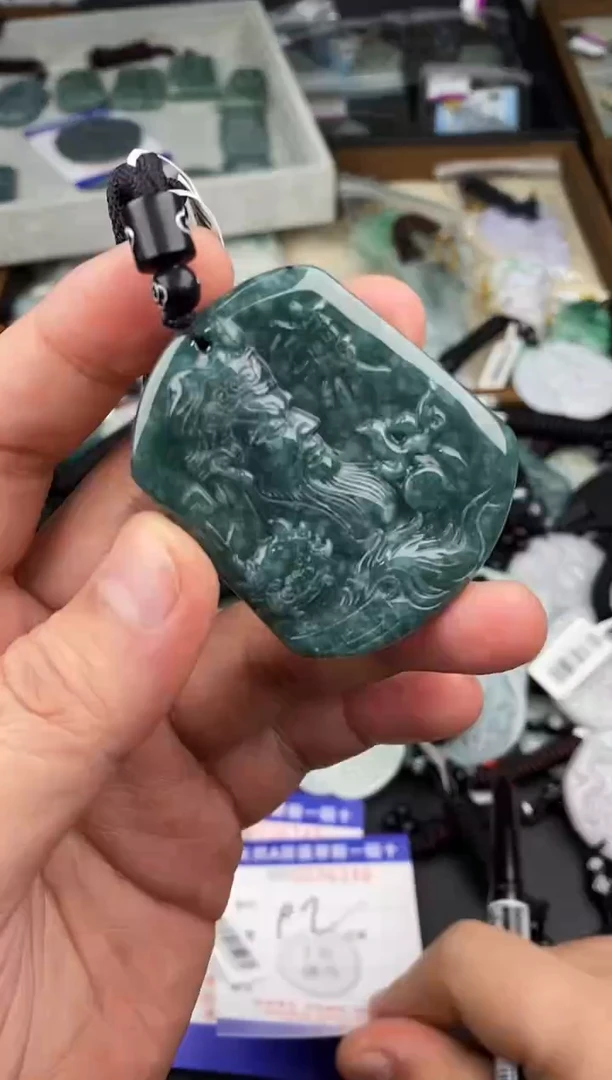 【闪购商品】翡翠颈饰未镶嵌  天然翡翠，一物一图