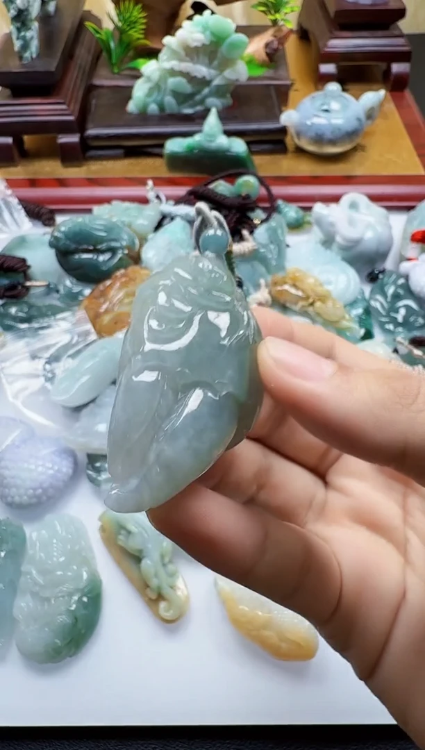 吊坠(不含链)未镶嵌翡翠1