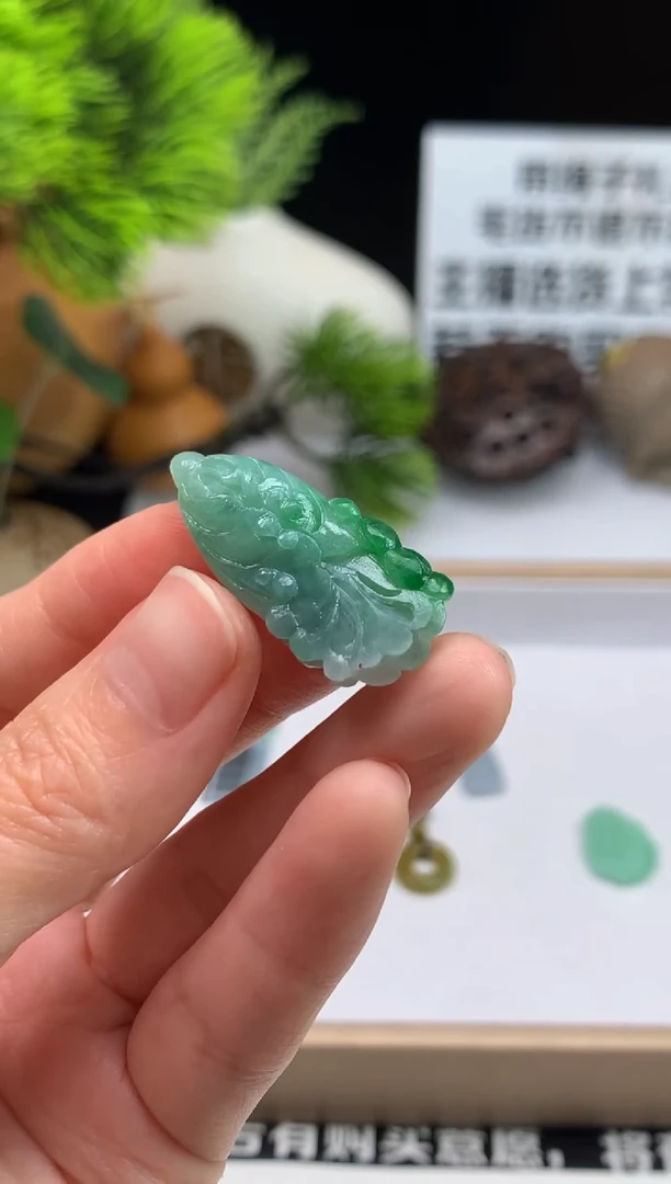 未镶嵌定制翡翠生**醒---106181