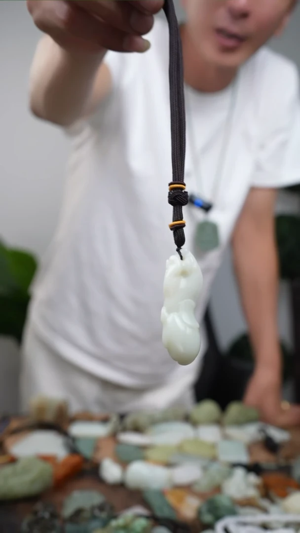 和田玉未镶嵌吊坠(不含链)唐马吊坠