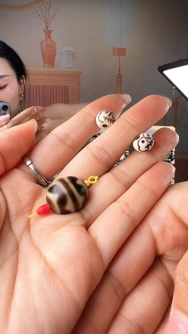 未镶嵌颈饰玛瑙/玉髓无**放虎牙