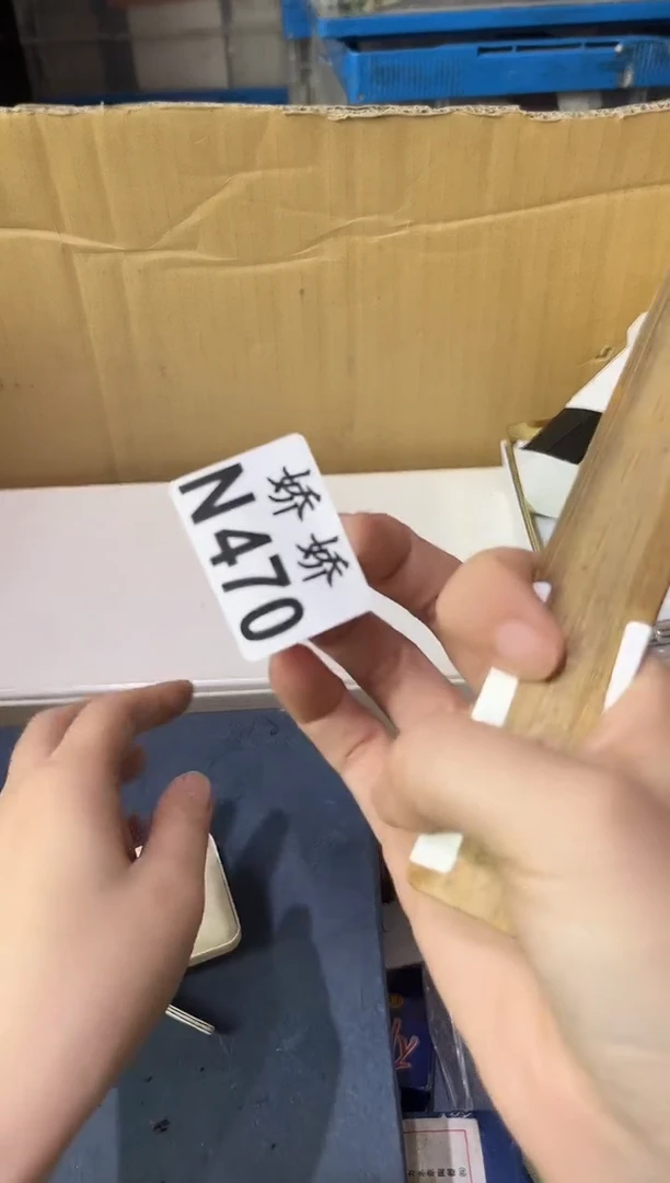 瓷片「****员470大雪」⁹²⁷¹招聘快递员