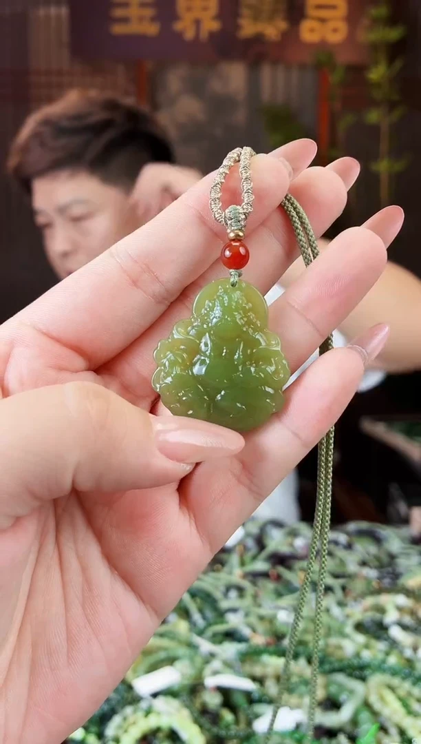 和田玉未镶嵌颈饰拍一发一