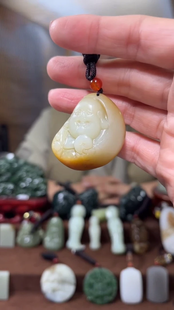 颈饰未镶嵌和田玉·