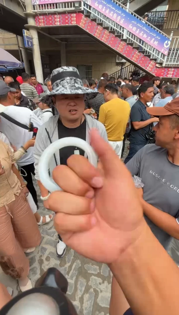 未镶嵌和田玉挂件和田玉