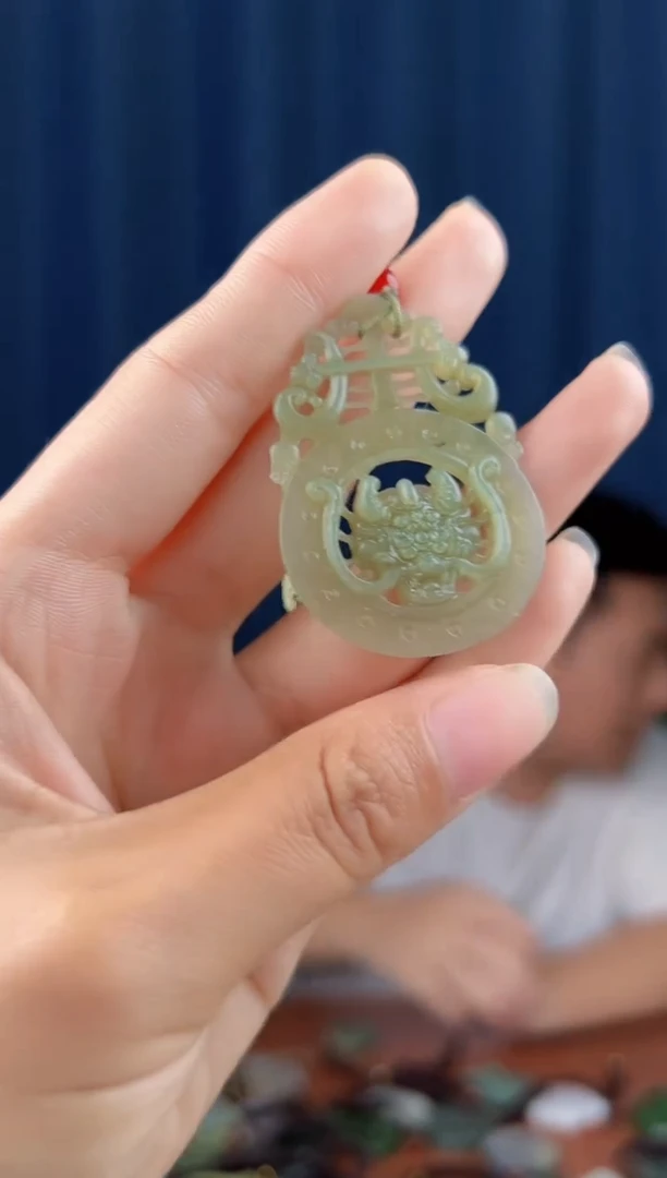 未镶嵌和田玉挂件拍一发一，多样性发货
