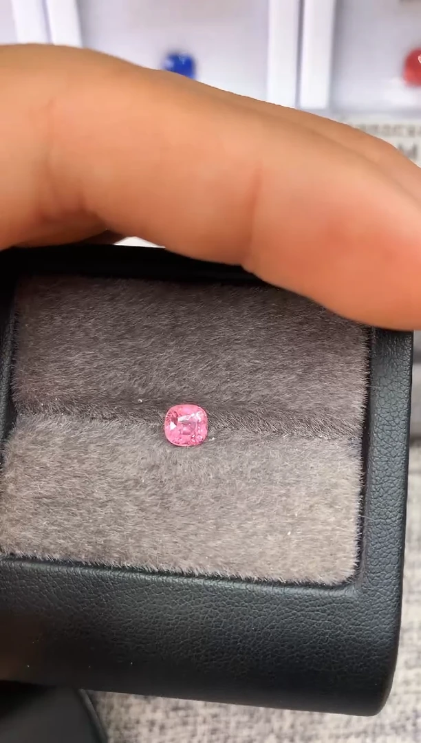 定制尖晶石裸石未镶嵌枕型 粉色调 0.93ct