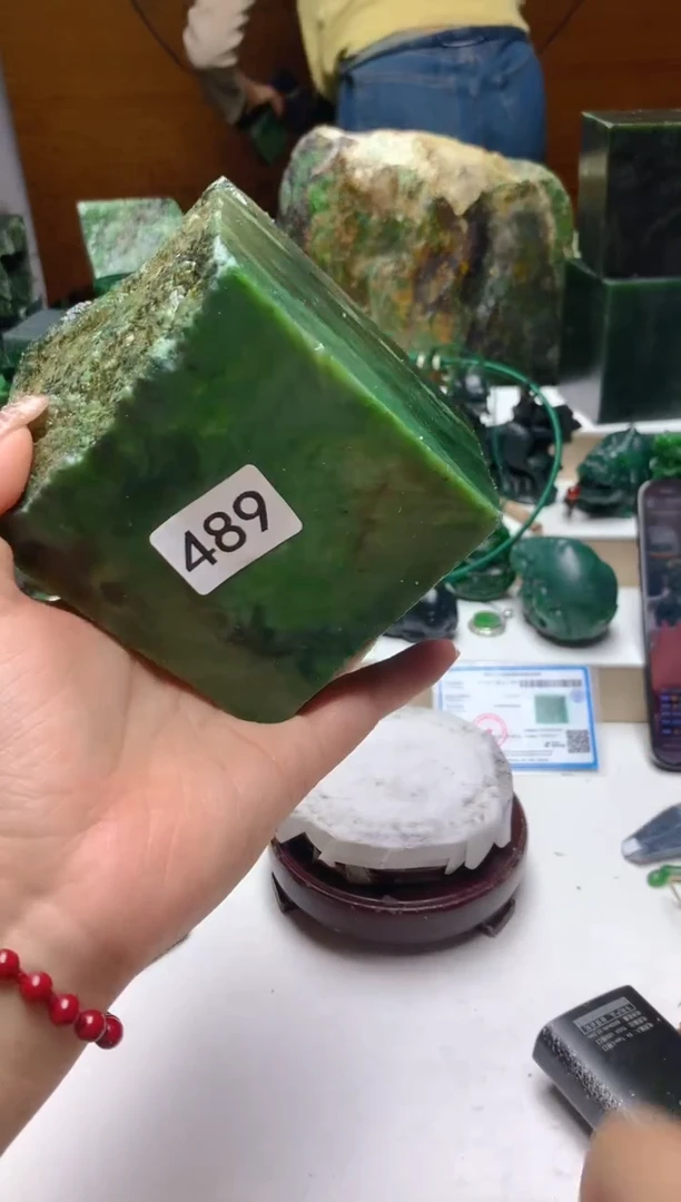 未镶嵌和田玉（碧玉）珠宝半成品0