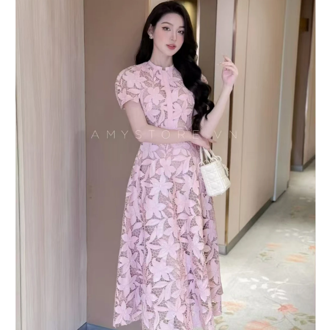 【爱丽丝】越南2025春夏新款立体花朵刺绣蕾丝短袖显瘦名媛连衣裙女