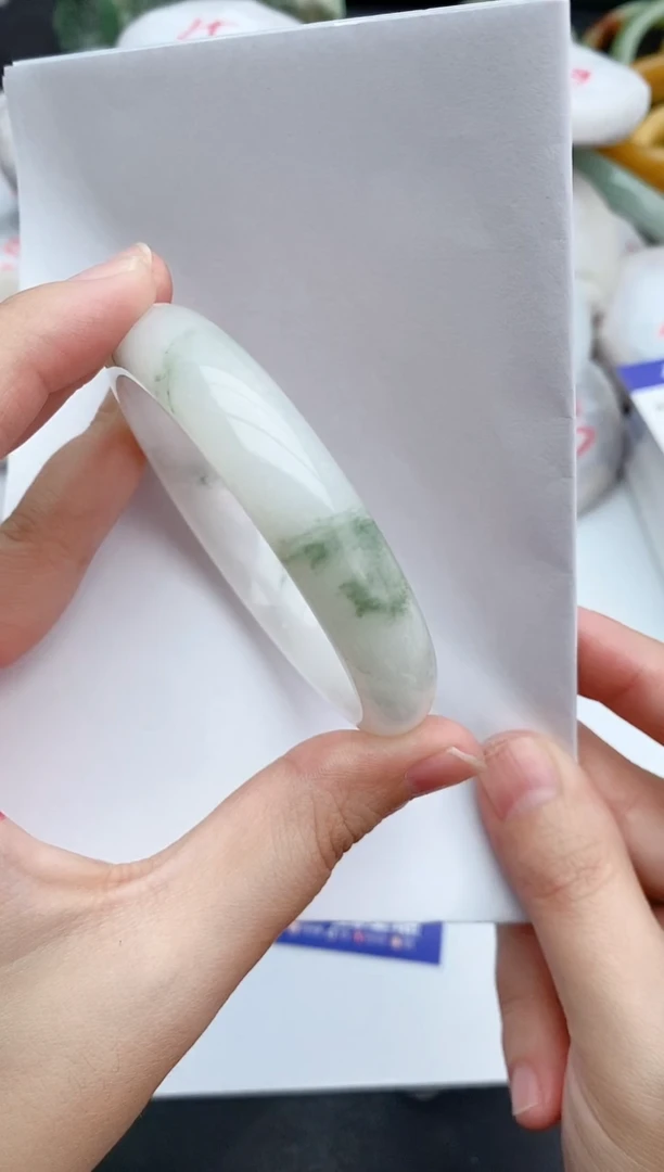 未镶嵌手镯石英质玉224+57.5