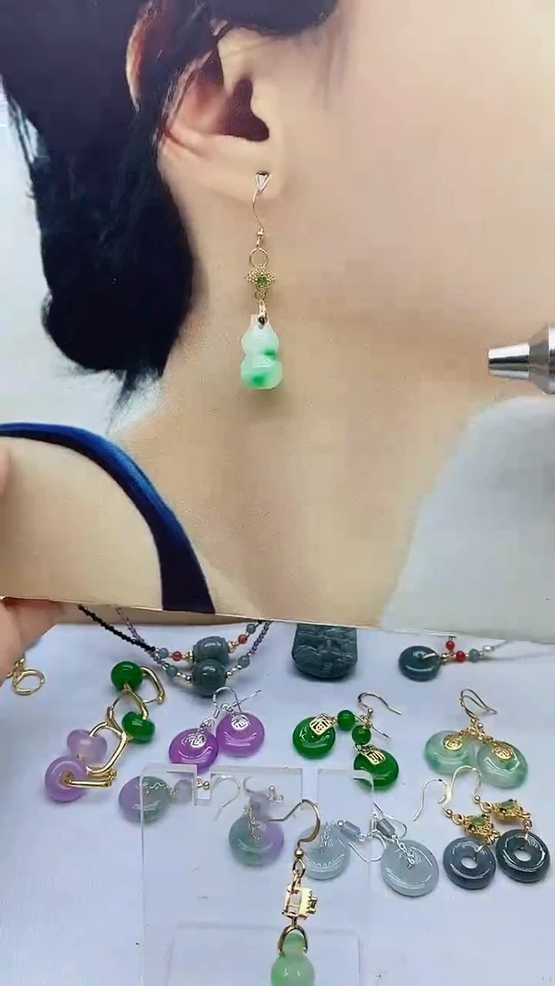 石英质玉（非洲翠）14K金镶嵌耳饰315