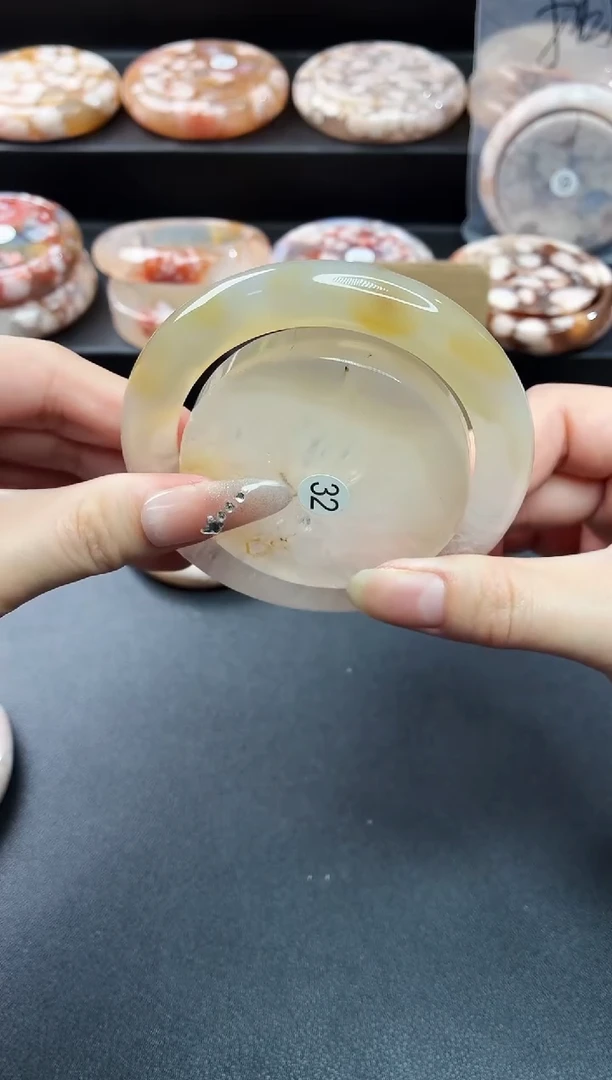 手镯玛瑙/玉髓未镶嵌石英质玉手镯