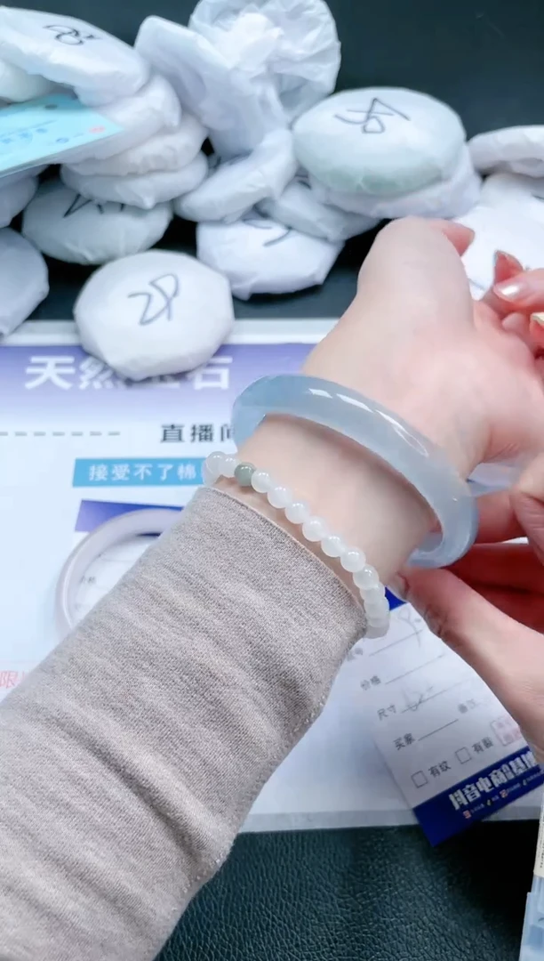 【闪购商品】石英质玉手镯未镶嵌 冰冰蓝手镯-62