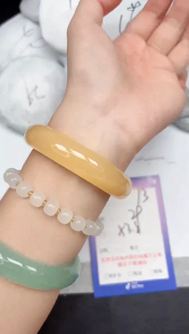 未镶嵌手镯石英质玉73-53.8