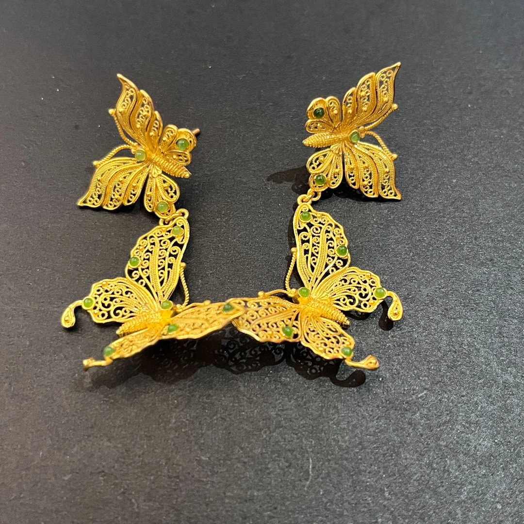 鳳喆錾刻镂空花丝工艺设计师款蝴婚嫁国风耳钉(一对)足金999
