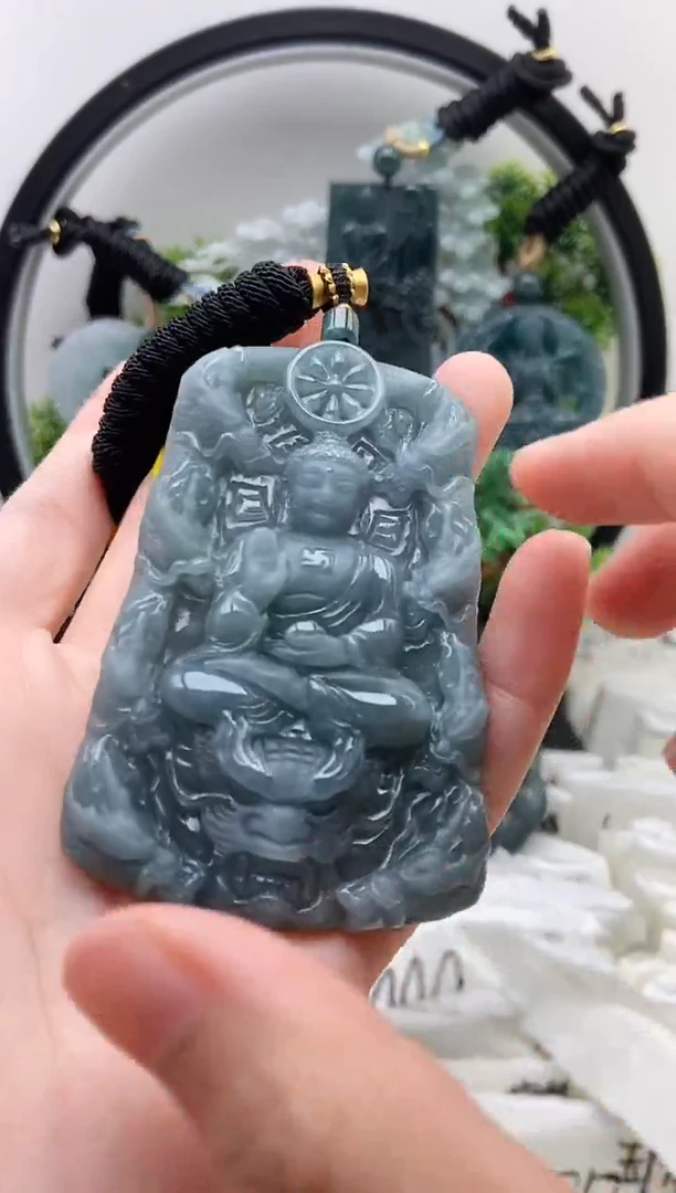 翡翠未镶嵌颈饰阿弥陀佛