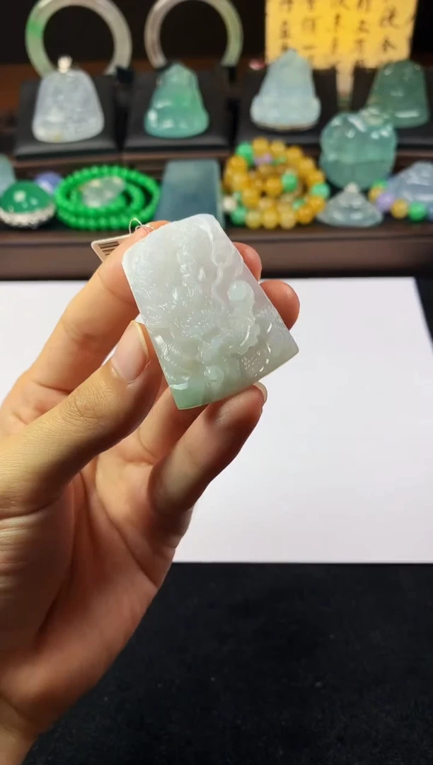 定制翡翠未镶嵌c***nS毛货不退不换
