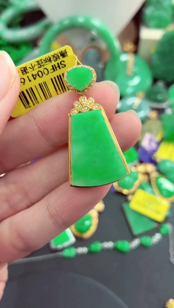 吊坠(不含链)18K金镶嵌翡翠天然缅甸翡翠A货